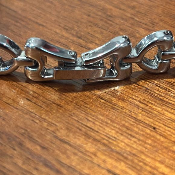 Stainless steel bracelet. - Picture 3 of 6